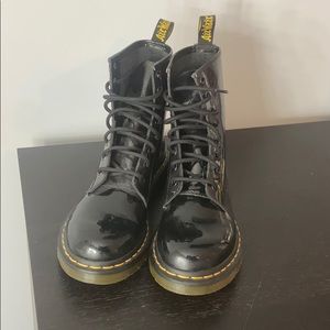 Dr. Martens Black